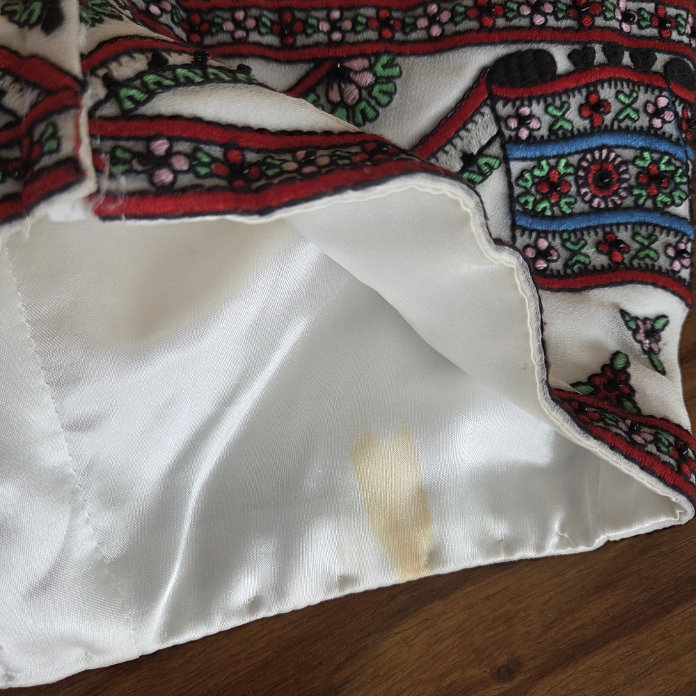 Sherri Hill Beaded Embroidered Halter Top Size 2 Beautiful White Colorful - Picture 16 of 16